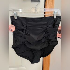 Women’s new Shapermint high waisted control top ruched bikini bottom. Size 2XL